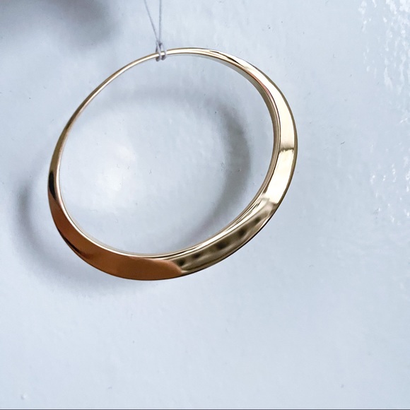 J.Crew Sleek & Modern Oval Gold Bangle - Picture 4 of 4